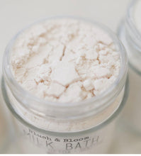 Load image into Gallery viewer, Blush Milk Bath